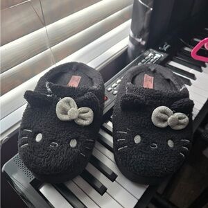Forever 21 Black and Silver Kids Slippers